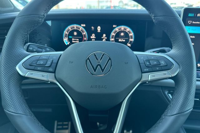 2026 Volkswagen Tiguan 2.0T SE R-Line Black 2026 Volkswagen Tiguan 2.0T SE R-Line Black