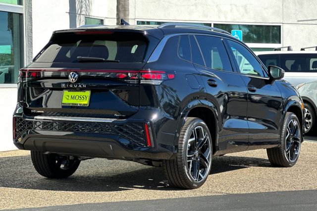 2026 Volkswagen Tiguan 2.0T SEL R-Line Turbo