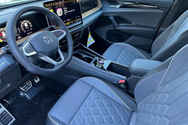 2026 Volkswagen Tiguan 2.0T SEL R-Line Turbo