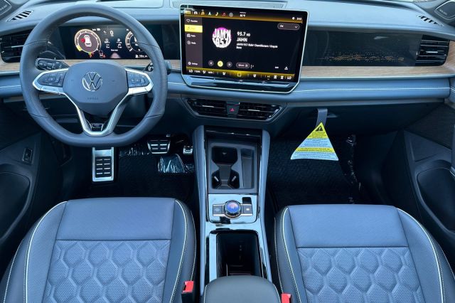 2026 Volkswagen Tiguan 2.0T SEL R-Line Turbo