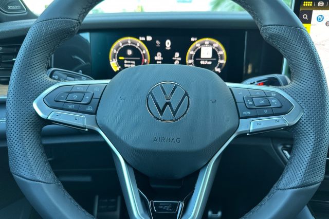 2026 Volkswagen Tiguan 2.0T SEL R-Line Turbo