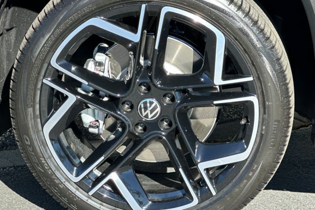 2026 Volkswagen Tiguan 2.0T SEL R-Line Turbo