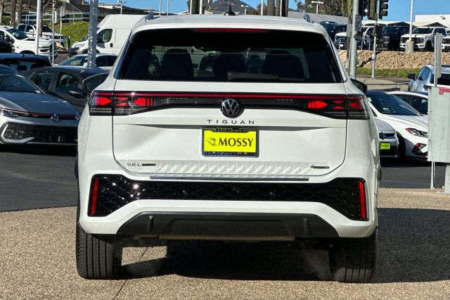 2026 Volkswagen Tiguan 2.0T SEL R-Line 2026 Volkswagen Tiguan 2.0T SEL R-Line