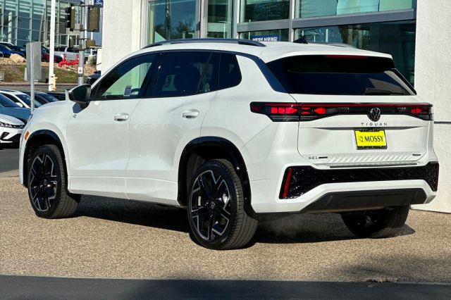 2026 Volkswagen Tiguan 2.0T SEL R-Line 2026 Volkswagen Tiguan 2.0T SEL R-Line