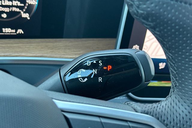 2026 Volkswagen Tiguan 2.0T SEL R-Line 2026 Volkswagen Tiguan 2.0T SEL R-Line