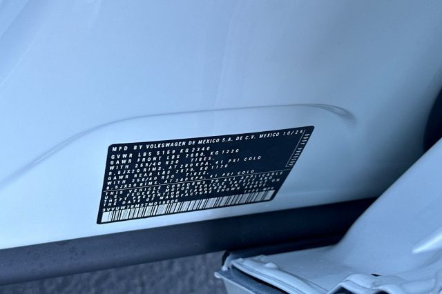 2026 Volkswagen Tiguan 2.0T SEL R-Line 2026 Volkswagen Tiguan 2.0T SEL R-Line