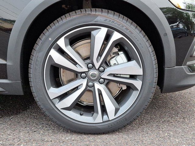 2026 Volvo V60 Cross Country Plus