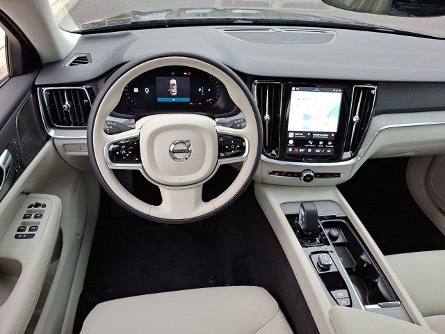 2026 Volvo V60 Cross Country Plus