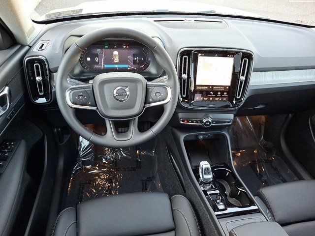 2026 Volvo XC40 Plus