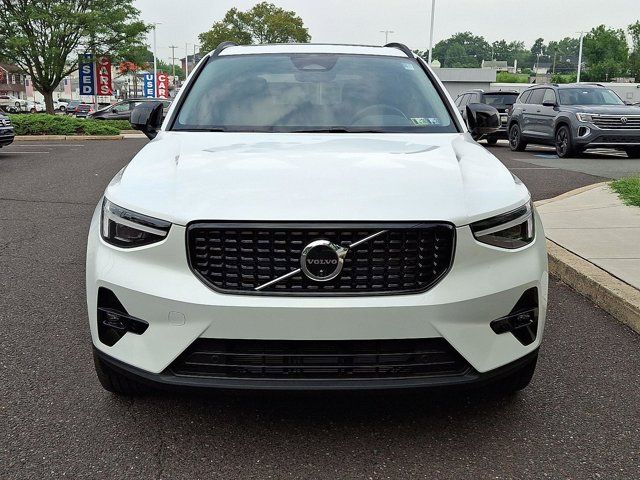 2026 Volvo XC40 Plus