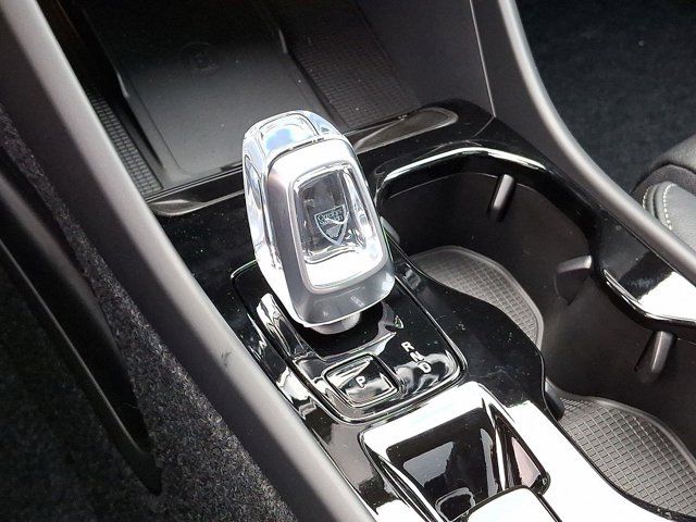 2026 Volvo XC40 Plus