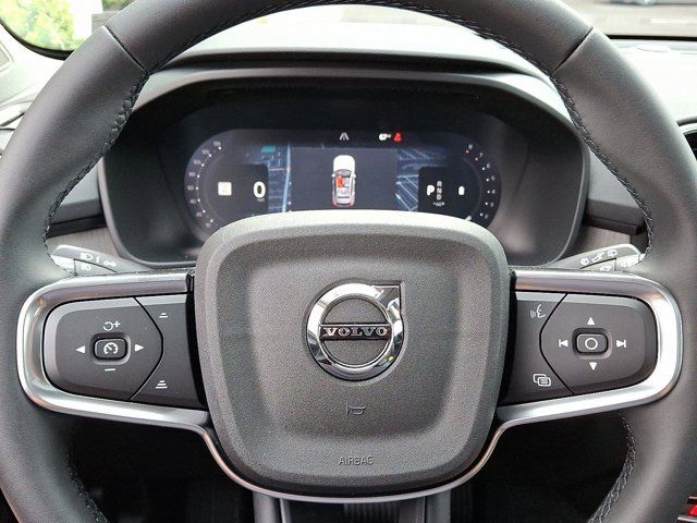 2026 Volvo XC40 Plus