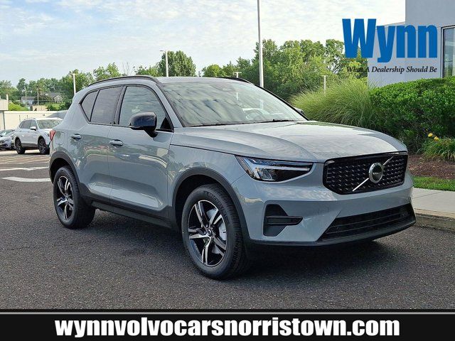 2026 Volvo XC40 Core