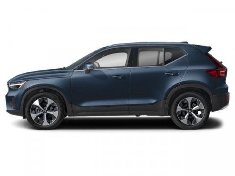 2026 Volvo XC40 Core