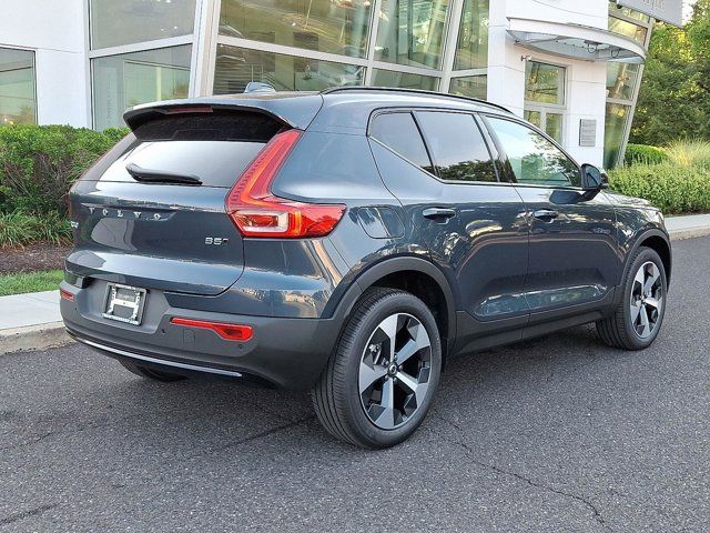 2026 Volvo XC40 Core