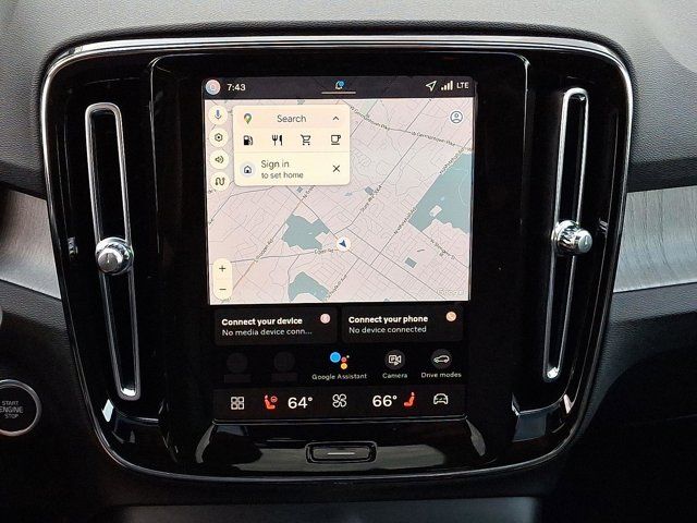 2026 Volvo XC40 Core