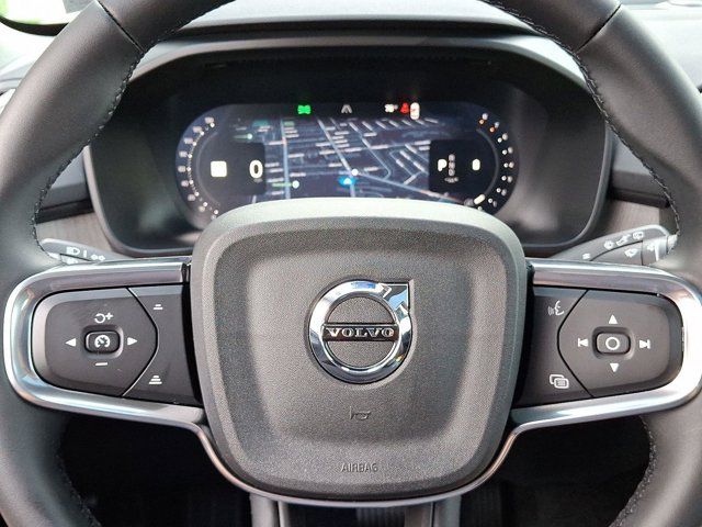 2026 Volvo XC40 Core