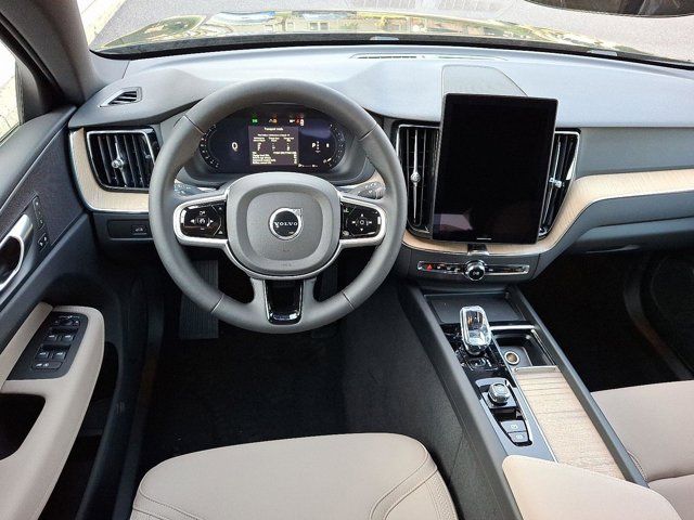 2026 Volvo XC60 Plus