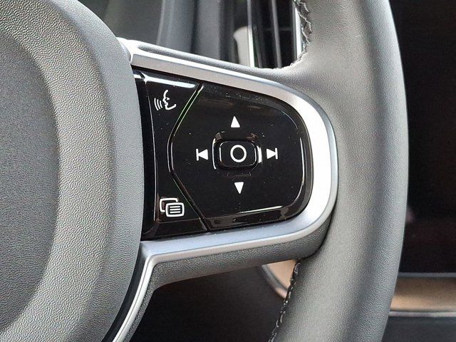 2026 Volvo XC60 Plus