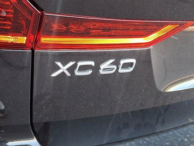 2026 Volvo XC60 Plus