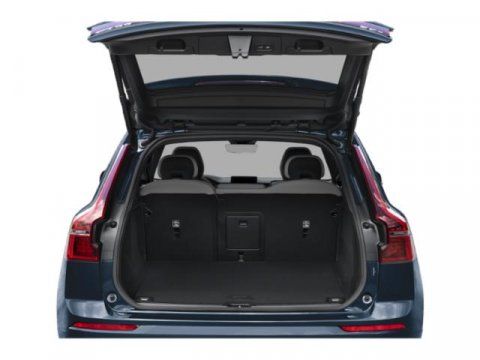 2026 Volvo XC60 Plus
