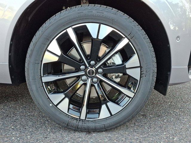 2026 Volvo XC60 Plus