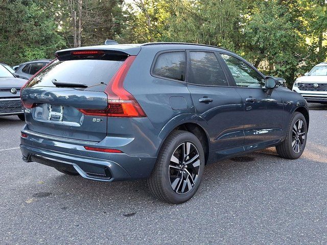 2026 Volvo XC60 Plus