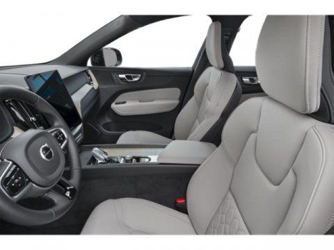 2026 Volvo XC60 Plus