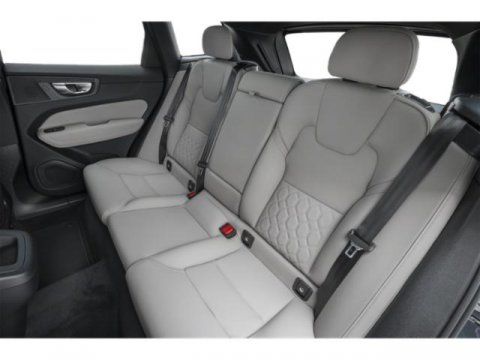 2026 Volvo XC60 Plus