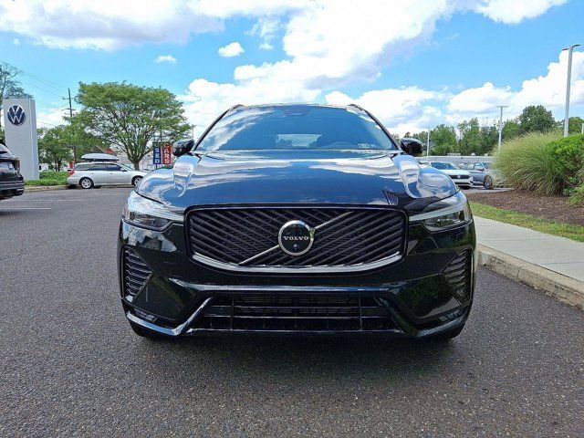2026 Volvo XC60 Plus