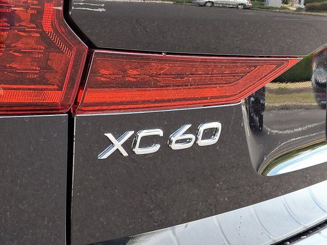 2026 Volvo XC60 Plus