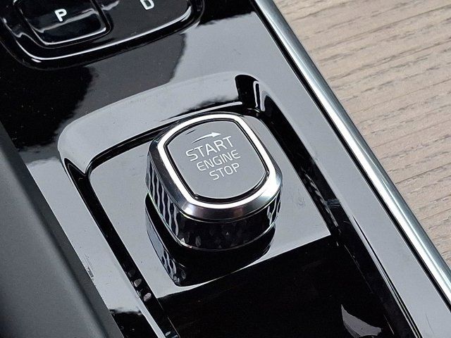 2026 Volvo XC60 Core