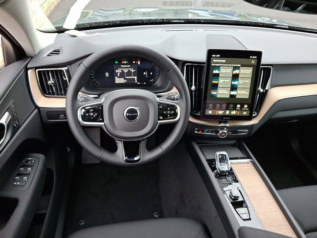2026 Volvo XC60 Core