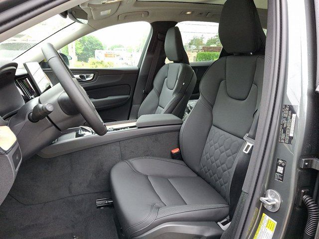 2026 Volvo XC60 Core