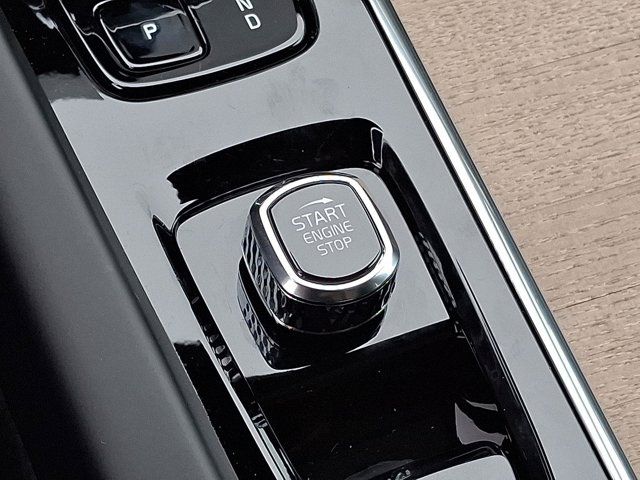 2026 Volvo XC60 Core