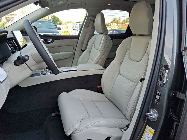 2026 Volvo XC60 Plug-In Hybrid Ultra