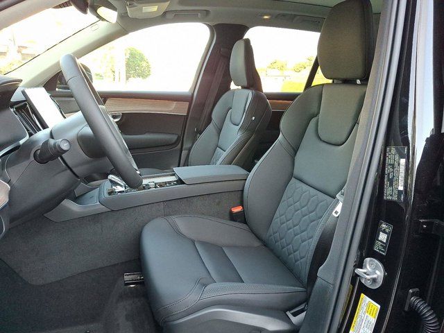 2026 Volvo XC90 Plus