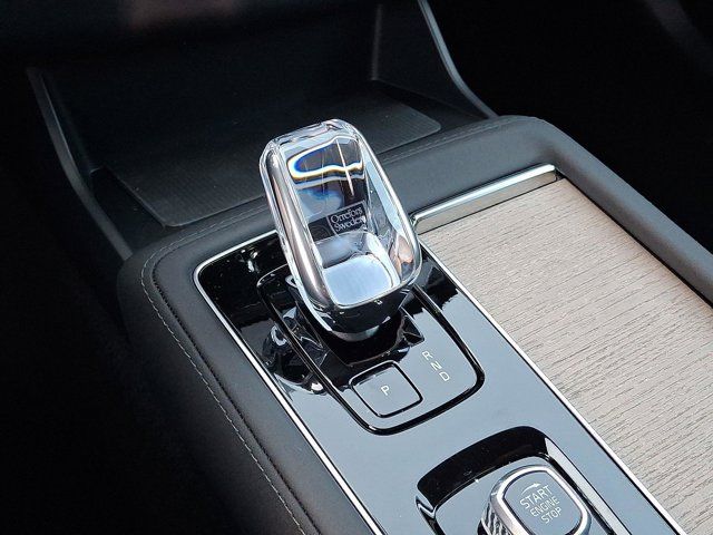 2026 Volvo XC90 Plus