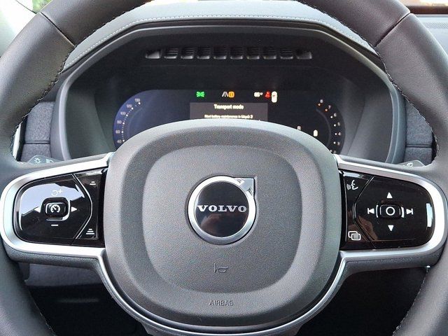2026 Volvo XC90 Plus