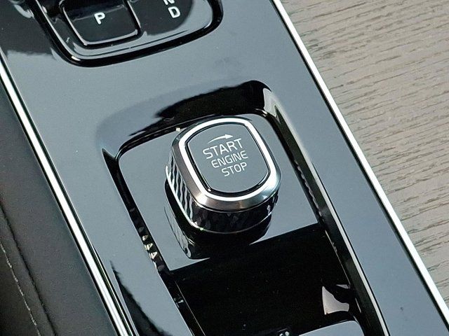 2026 Volvo XC90 Plus