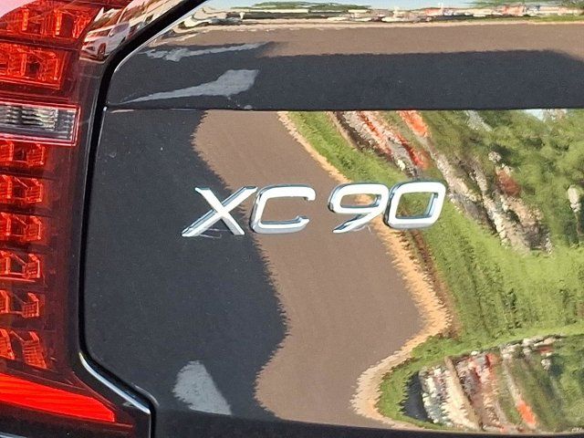 2026 Volvo XC90 Plus