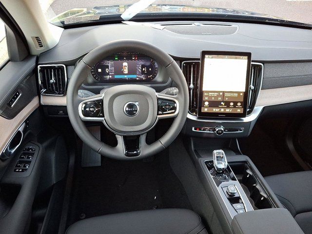 2026 Volvo XC90 Plus
