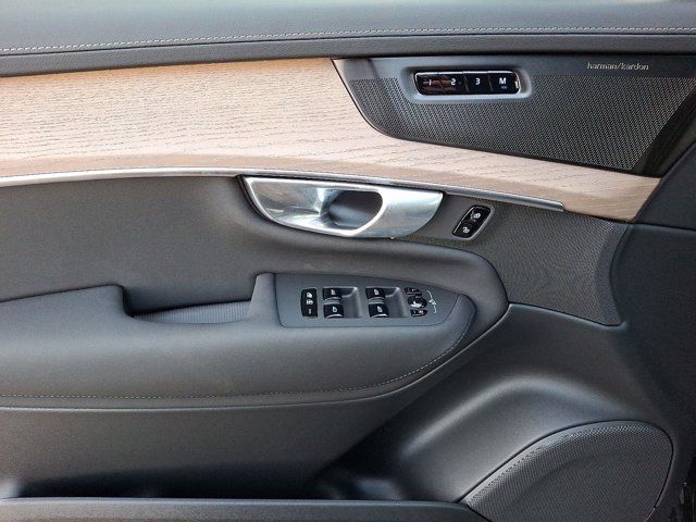 2026 Volvo XC90 Plus