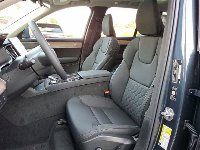 2026 Volvo XC90 Plus