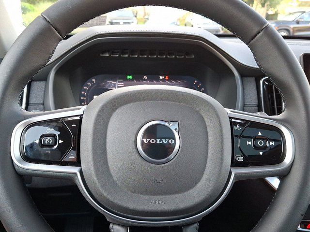 2026 Volvo XC90 Plus