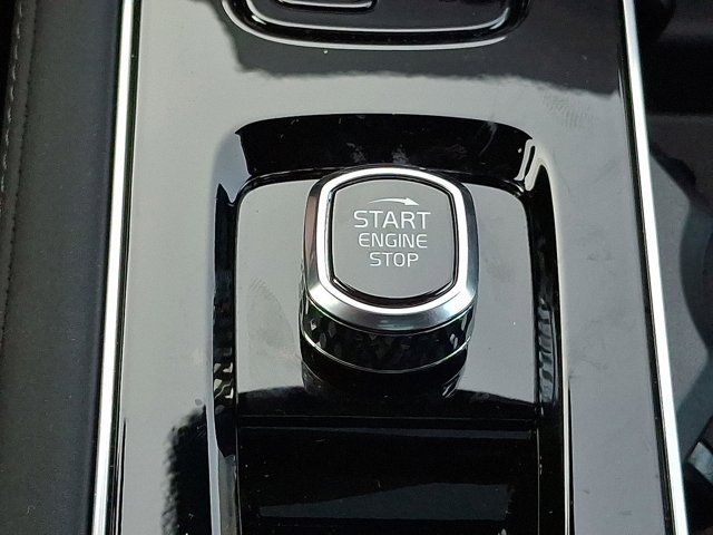 2026 Volvo XC90 Plus