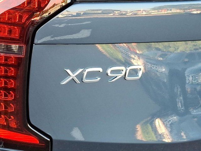 2026 Volvo XC90 Plus