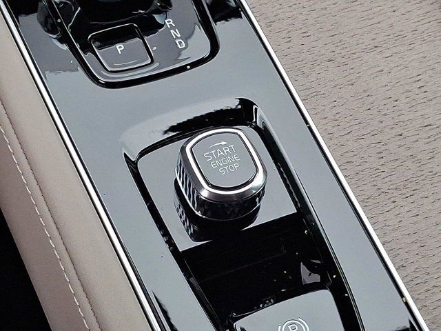 2026 Volvo XC90 Core