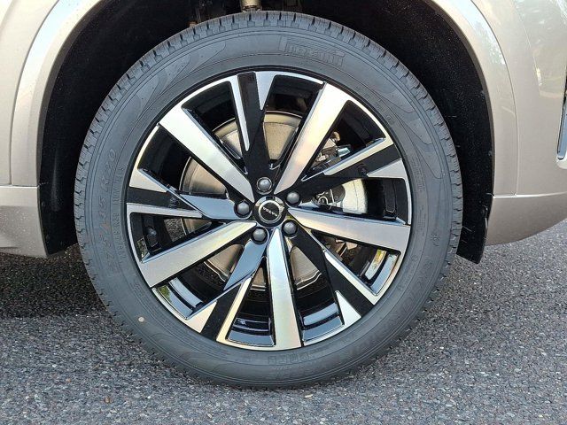 2026 Volvo XC90 Core